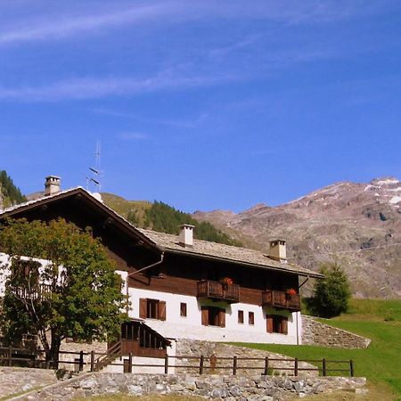 Hotel Lysjoch غريسّوني لا ترينيتي المظهر الخارجي الصورة