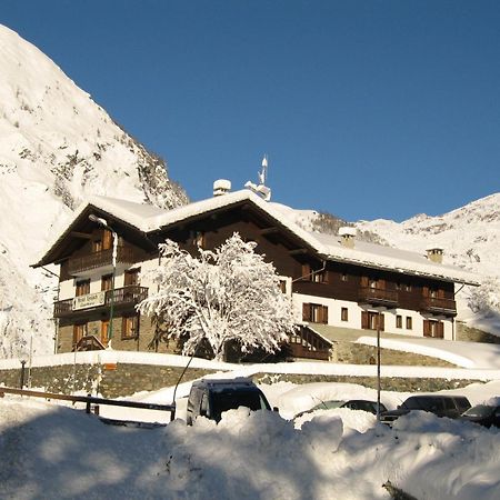 Hotel Lysjoch غريسّوني لا ترينيتي المظهر الخارجي الصورة
