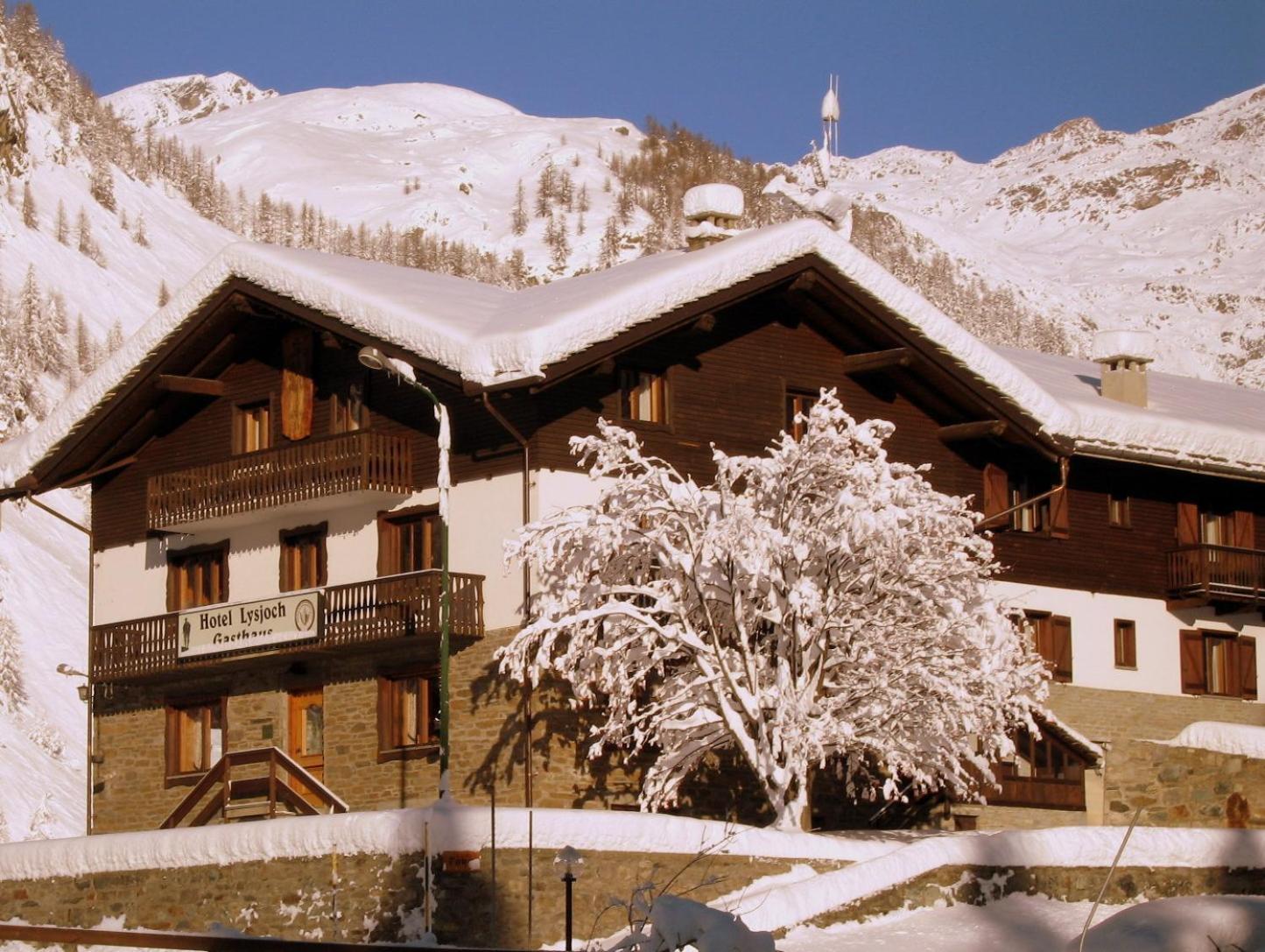 Hotel Lysjoch غريسّوني لا ترينيتي المظهر الخارجي الصورة