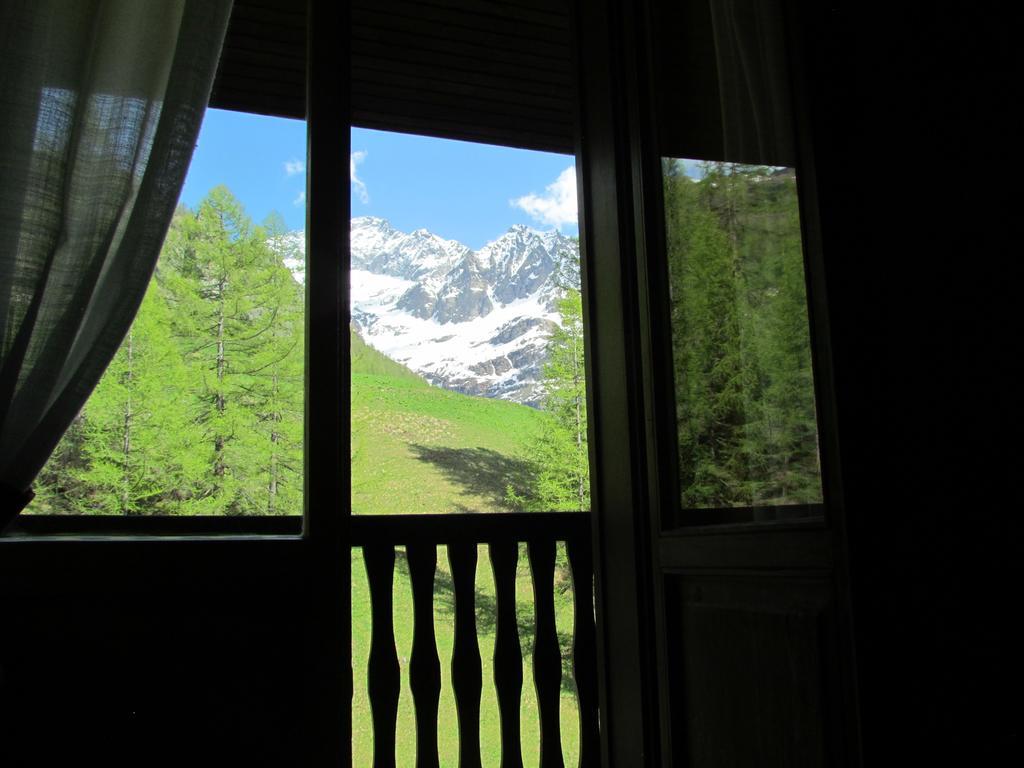 Hotel Lysjoch غريسّوني لا ترينيتي المظهر الخارجي الصورة