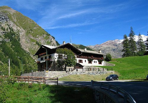 Hotel Lysjoch غريسّوني لا ترينيتي المظهر الخارجي الصورة